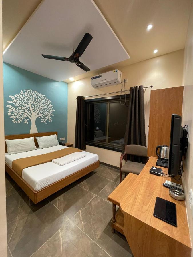 Hotel Vardhan 锡尔瓦萨 外观 照片