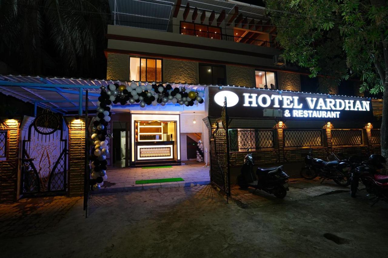Hotel Vardhan 锡尔瓦萨 外观 照片